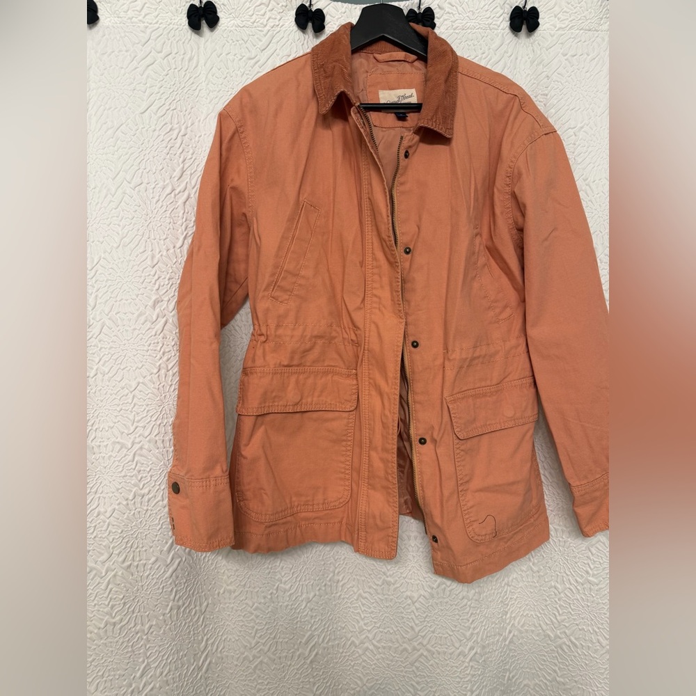 Universal Thread Women’s salmon color Field Jacket